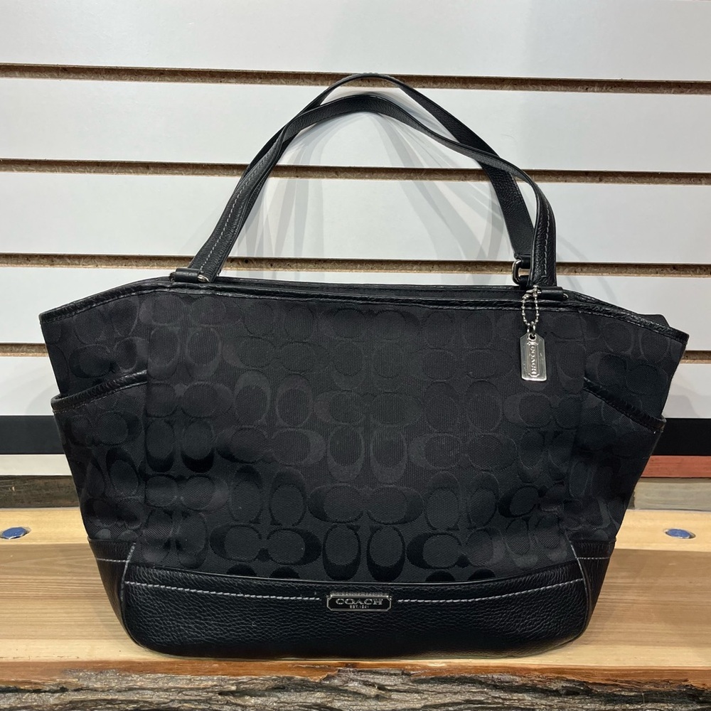 Coach Park Signature Carrie Tote - Picture 2 of 12